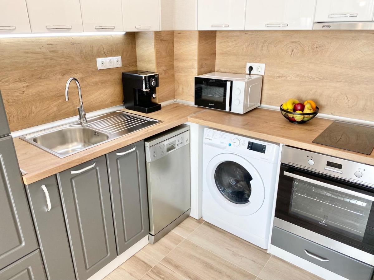 Private Apartment For 4 Guests And Parking Plovdiv Exterior photo